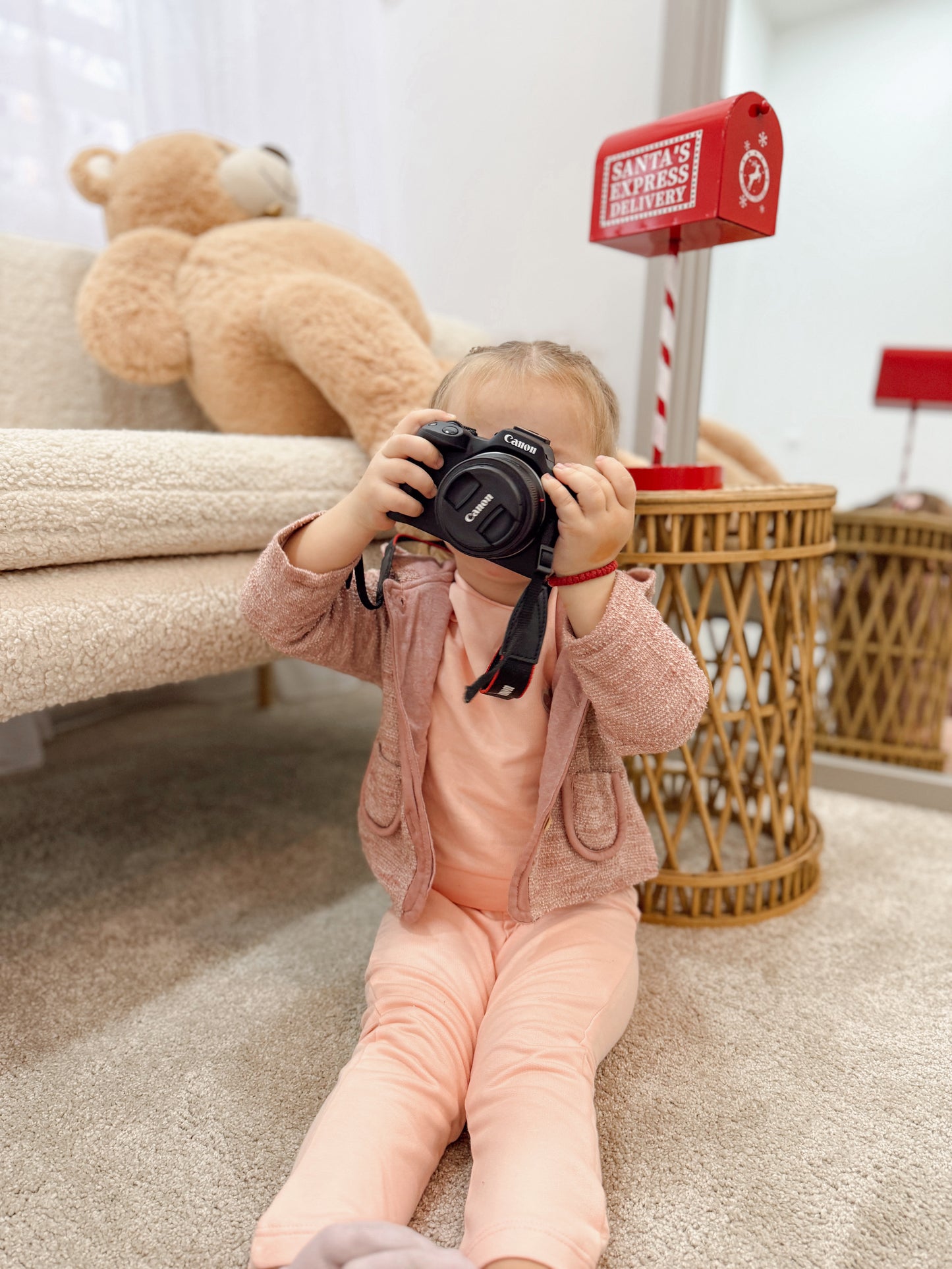 JAKNICA, MAJICA I PANTALONE