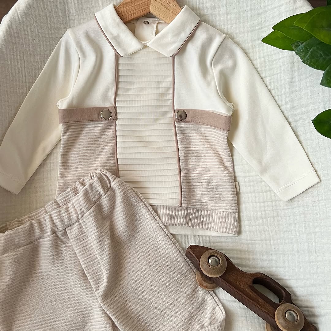 DVODELNI KOMPLET NA KRAGNICU