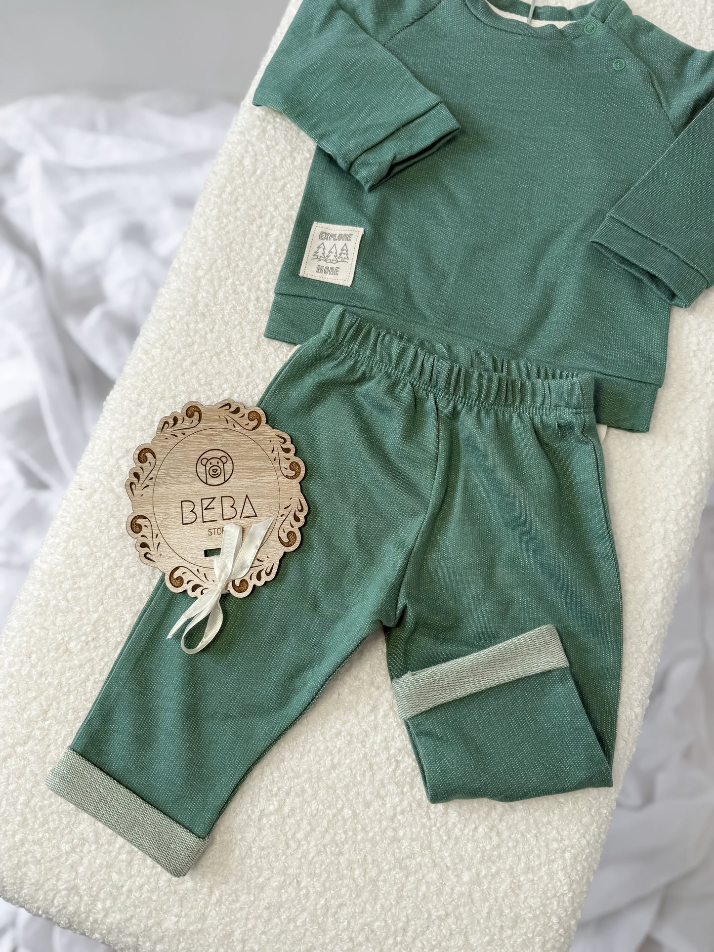 KOMPLET MAJICA I PANTALONE