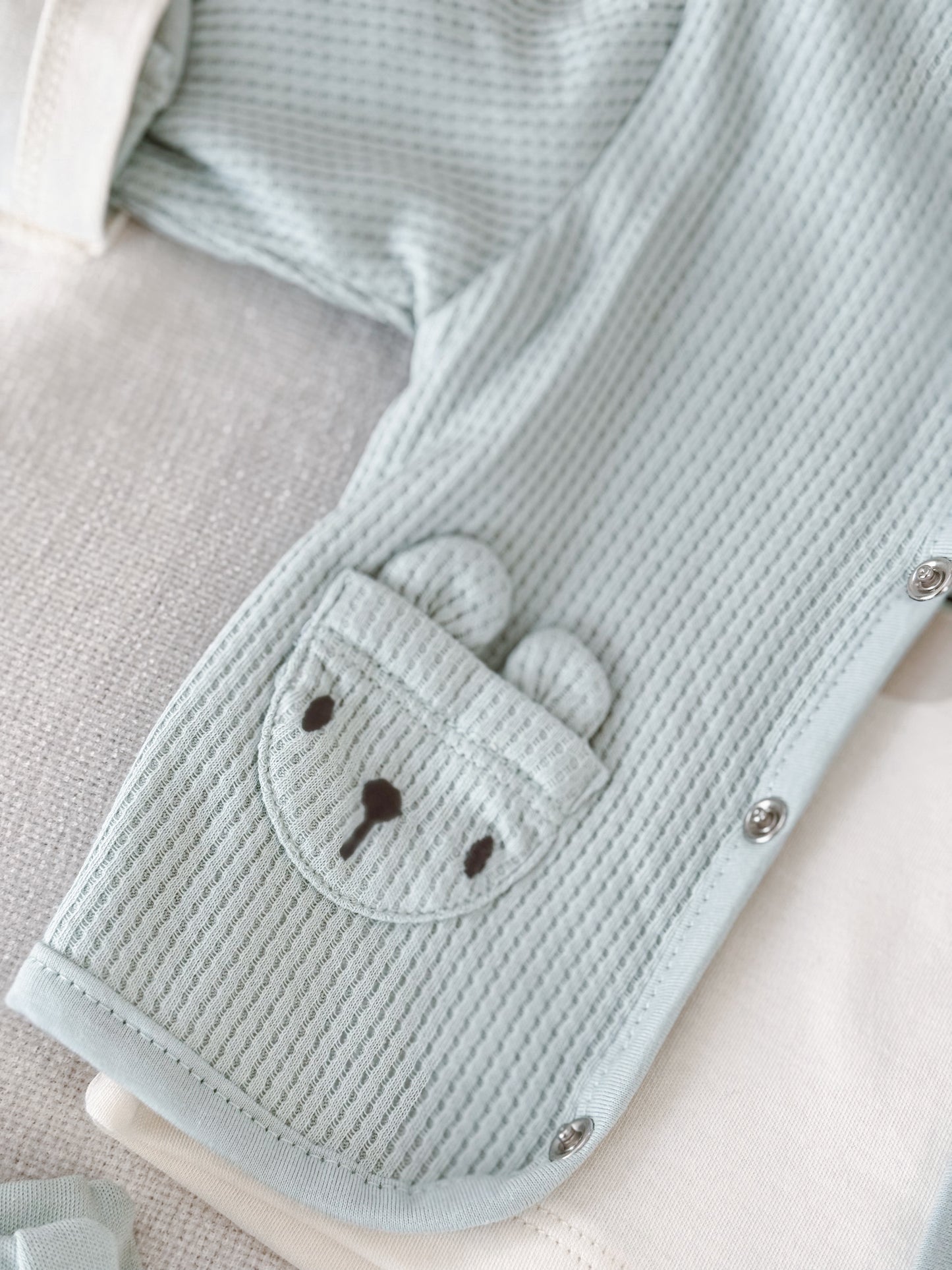 DUKS NA DUGMIĆE, MAJICA I TRENERKA