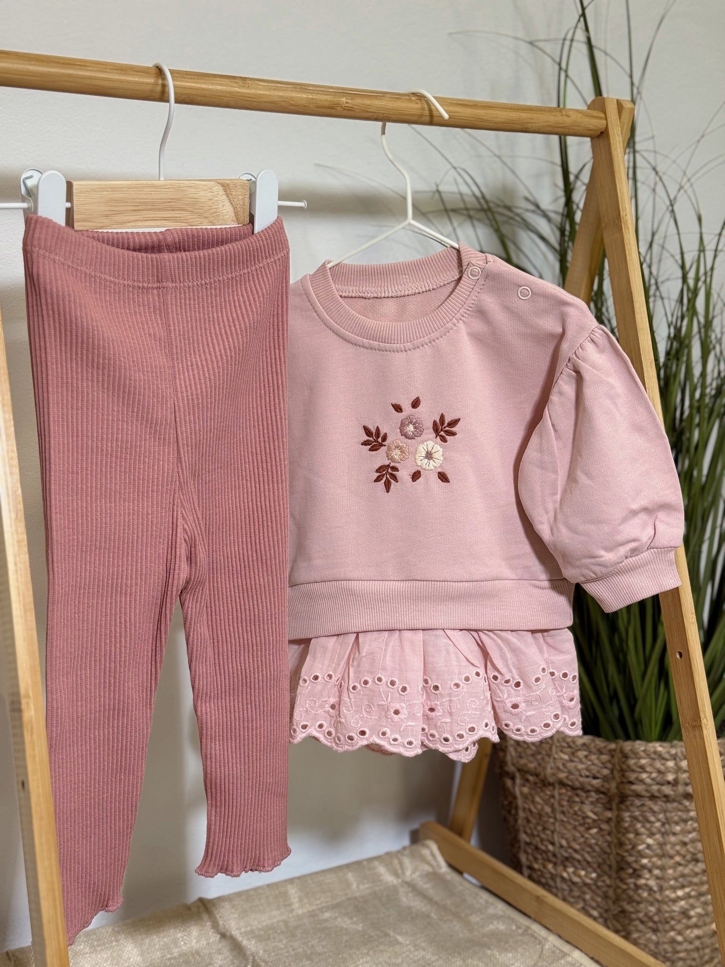 KOMPLET DUKSERICA I HELANKE