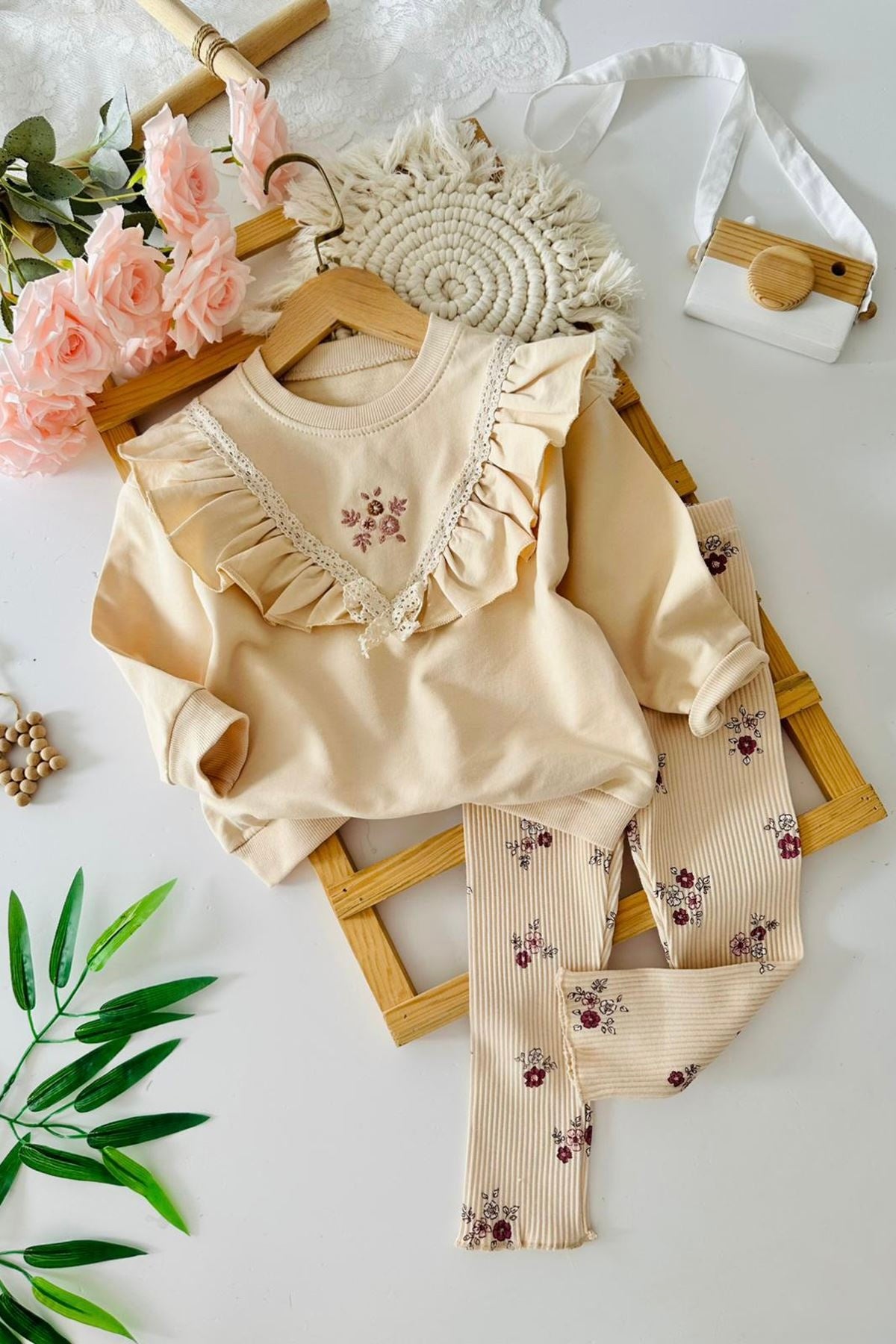 KOMPLET DUKSERICA I HELANKE SA CVETIĆIMA