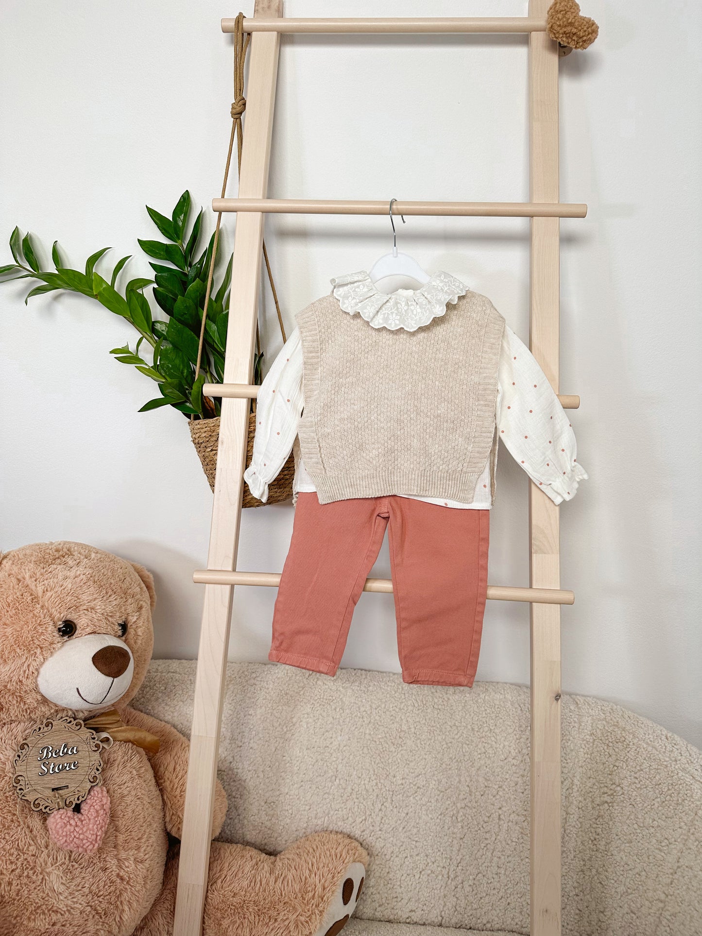 TRODELNI ELEGANTNI KOMPLET