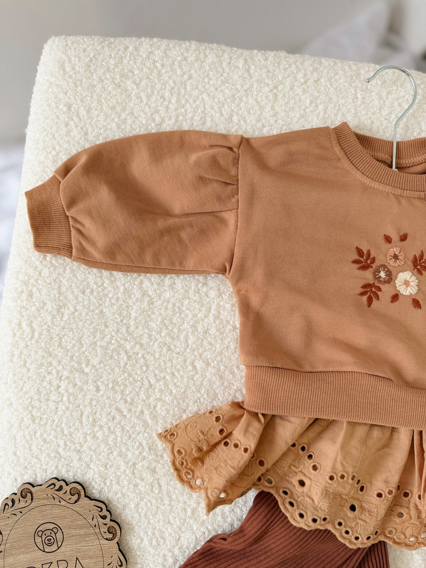 KOMPLET DUKSERICA I HELANKE