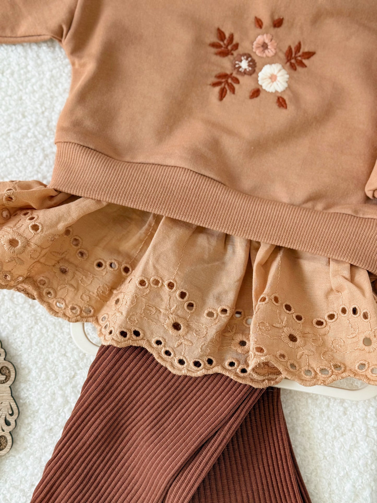 KOMPLET DUKSERICA I HELANKE