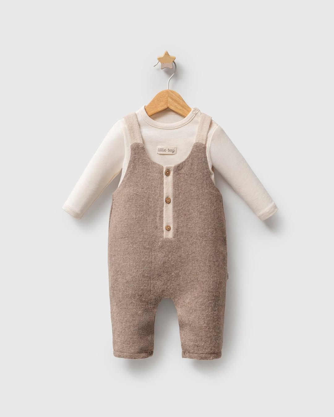 PANTALONE NA TREGERE U SETU SA MAJICOM LITTLE BOY