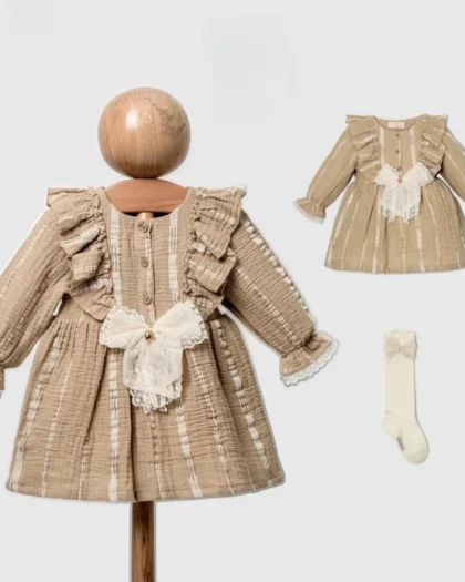 HALJINICA LUNITA SA ČARAPICAMA