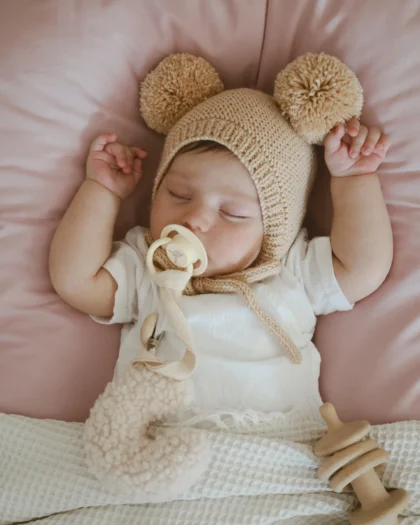 PLETENA KAPA NA VEZIVANJE