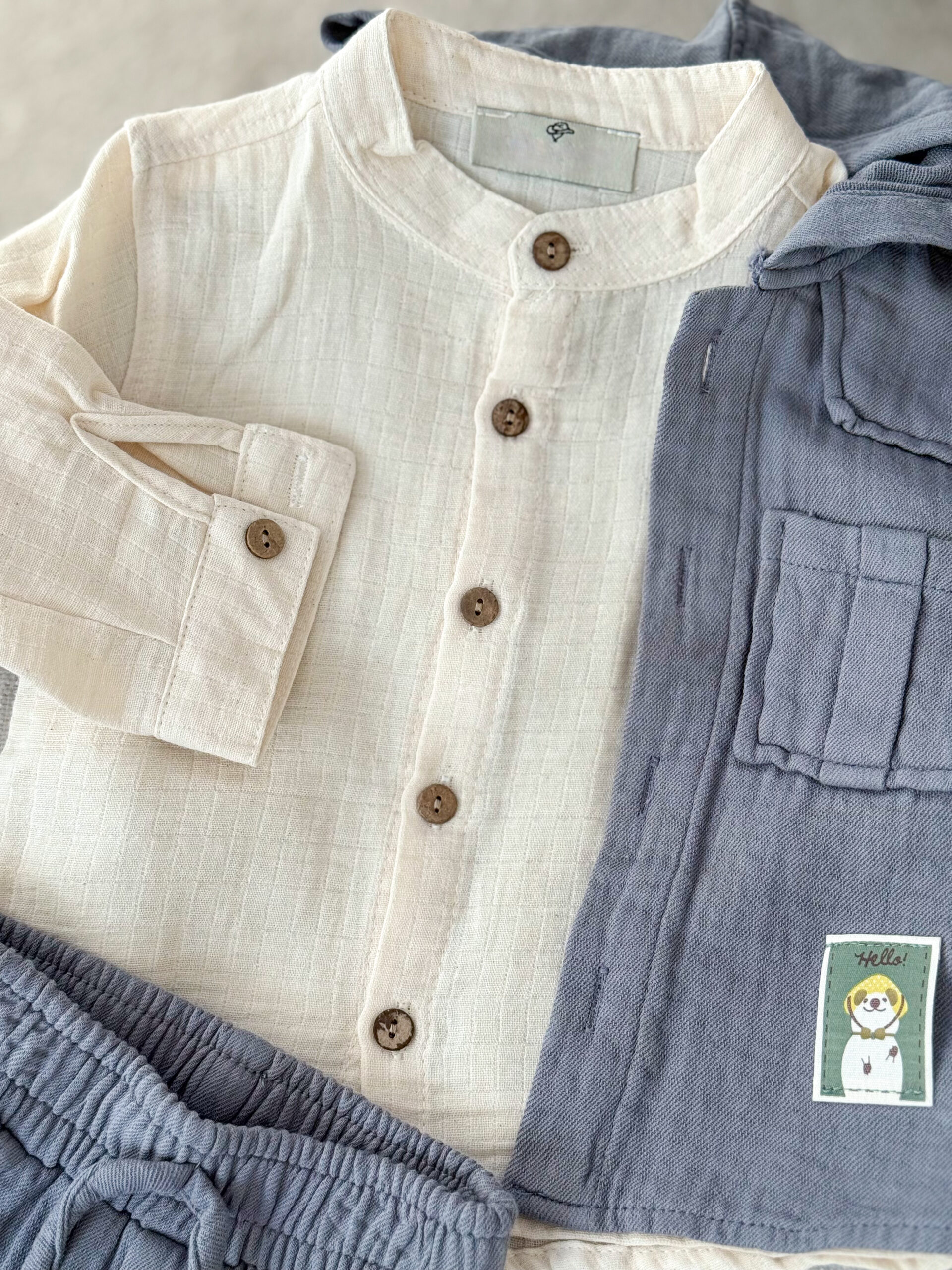 JAKNICA SA KAPULJAČOM, KOŠULJICA I DŽEPARKE - Slika 4