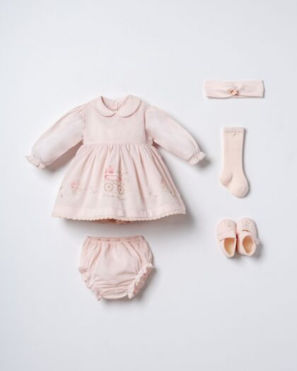 EMMA HALJINICA, ŠORTS, BALETANKICE, ČARAPICE I TRAKA