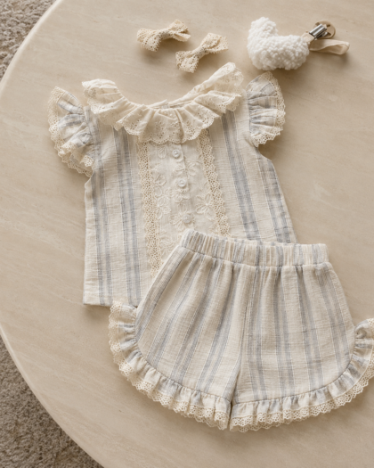 LETNJI SET SA VEZENIM DETALJIMA