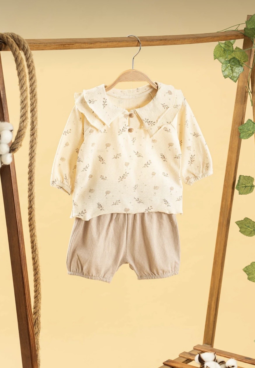 LIORA BLUZA I ŠORTS SA CVETNIM DETALJIMA - Slika 3