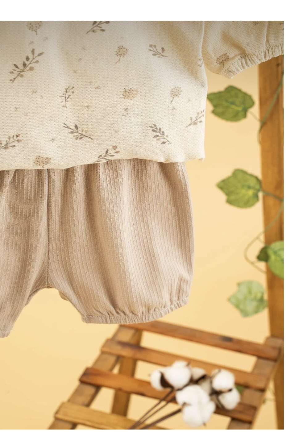 LIORA BLUZA I ŠORTS SA CVETNIM DETALJIMA - Slika 5